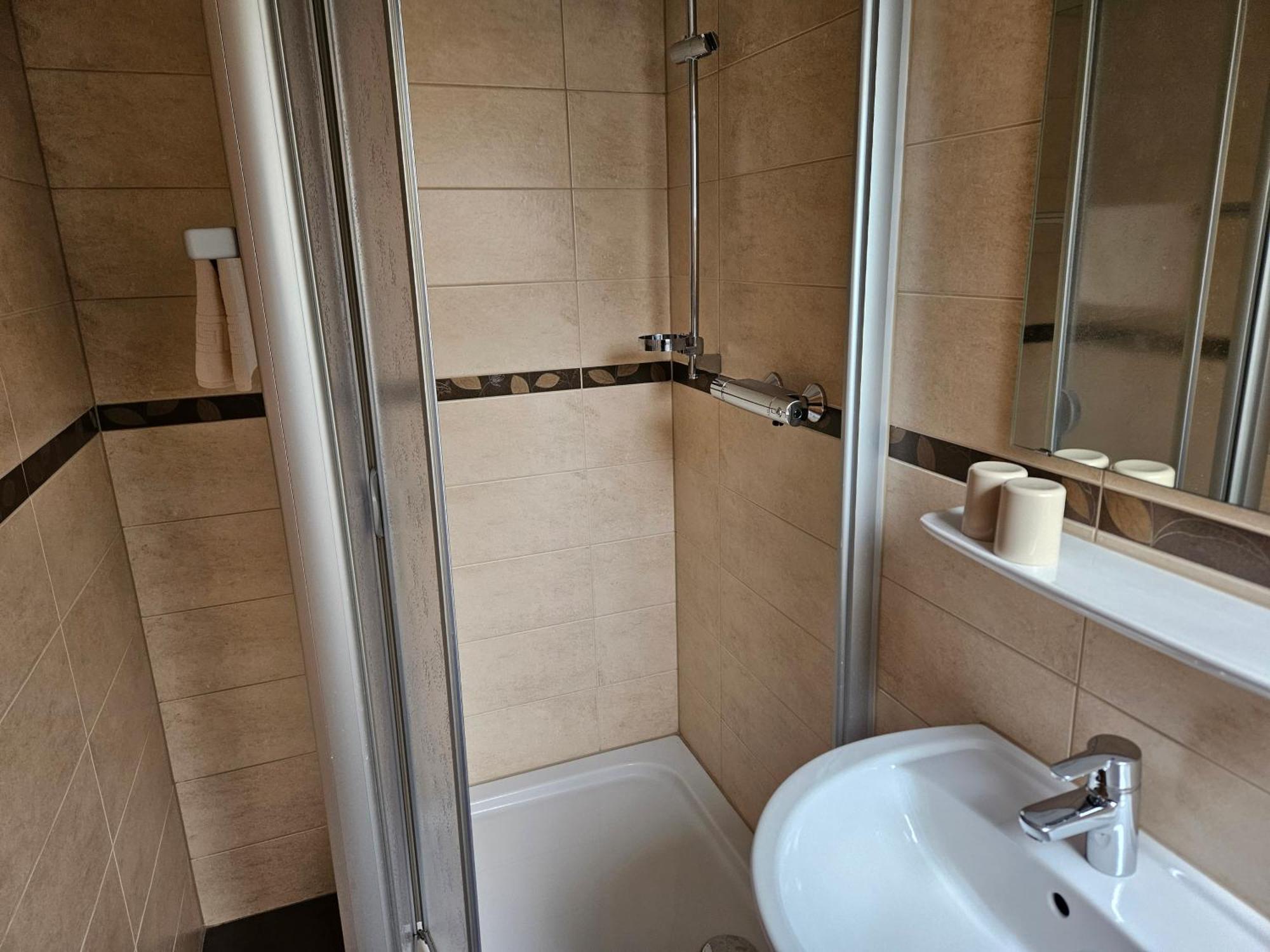 Cafe Koenig Hotel Oberwiesenthal Bilik gambar